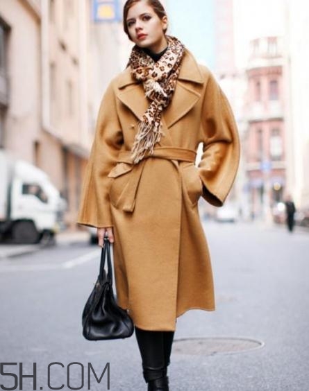 羊毛大衣能淋雨嗎？羊毛大衣可以暴曬嗎？