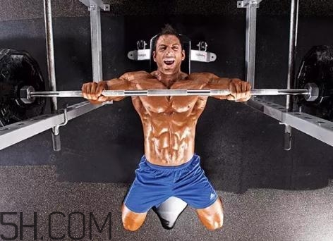 臥推是練什么的？臥推是有氧還是無氧？