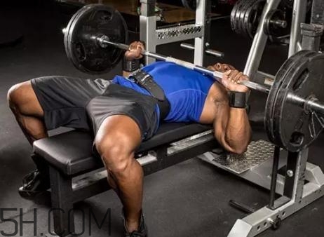 臥推會(huì)影響身高嗎？臥推會(huì)不會(huì)影響發(fā)育？