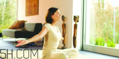 練瑜伽后多久可以洗澡？晚上練瑜伽后泡腳的好處