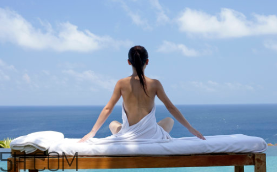 練習(xí)瑜伽一定要吃素嗎？初學(xué)者怎樣自學(xué)瑜伽？