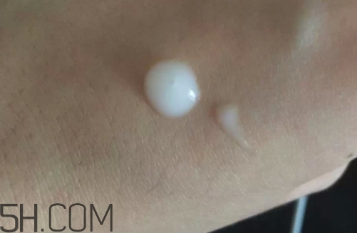 百雀羚精華液怎么用？百雀羚精華液的正確使用方法