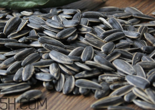 葵花籽可以生吃嗎？葵花籽可以多吃嗎