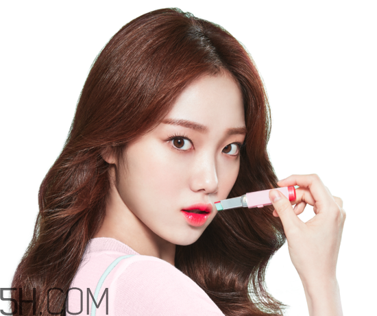 蘭芝雙色v型唇膏怎么樣_蘭芝雙色果V棒好用嗎 蘭芝雙色v型唇膏怎么樣_蘭芝雙色果V棒好用嗎