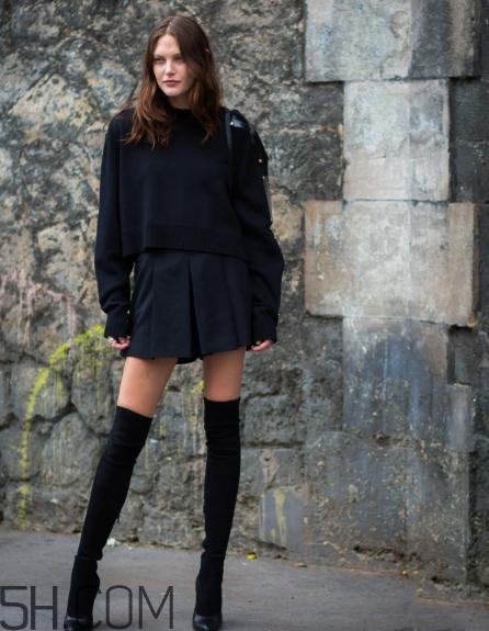 肩寬的女生穿什么毛衣？適合肩寬女生穿的毛衣