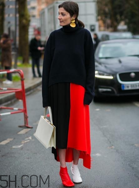 肩寬的女生穿什么毛衣？適合肩寬女生穿的毛衣