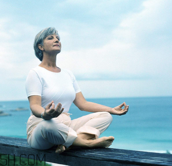 練瑜伽腿為什么會(huì)變粗？練瑜伽為什么不穿鋼圈內(nèi)衣？