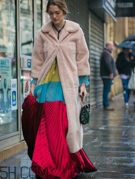 梨形身材冬天怎么穿？梨形身材冬季穿衣搭配