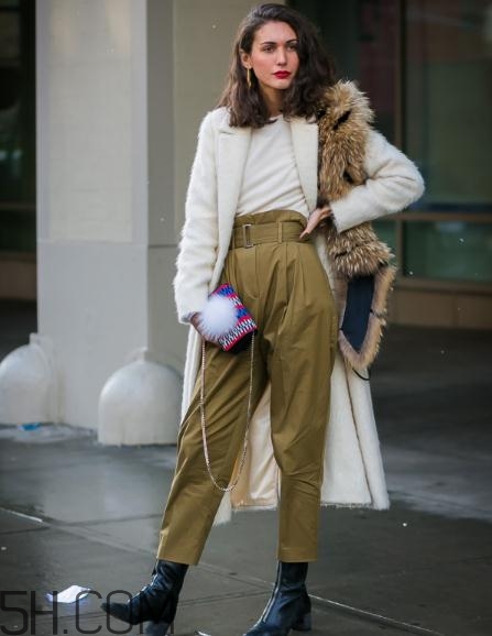 棕色頭發(fā)穿什么衣服？棕色頭發(fā)搭配什么衣服好看？