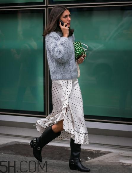 棕色頭發(fā)穿什么衣服？棕色頭發(fā)搭配什么衣服好看？