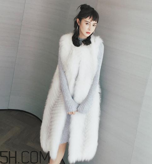 狐貍毛馬甲什么季節(jié)穿？狐貍毛馬甲多少度能穿？