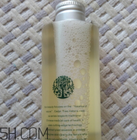 香柏樹(shù)德國(guó)洋甘菊純露怎么樣 洋甘菊純露怎么用 香柏樹(shù)德國(guó)洋甘菊純露怎么樣 洋甘菊純露怎么用