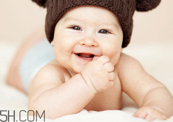 寶寶多大可以用創(chuàng)可貼？寶寶用創(chuàng)可貼注意事項(xiàng)