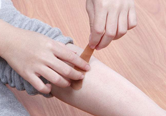 創(chuàng)可貼有消炎作用嗎？一張創(chuàng)可貼能用多長時(shí)間