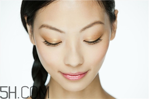 青春痘會(huì)長多久？青春痘會(huì)留下疤痕嗎？