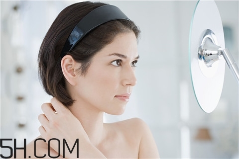 青春痘會(huì)長(zhǎng)在哪里？青春痘會(huì)癢嗎？