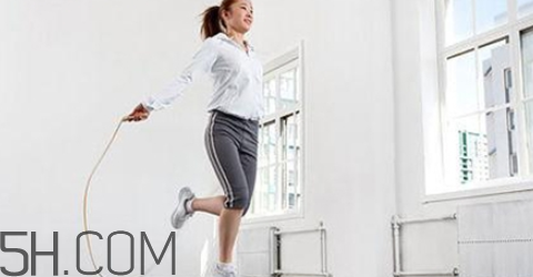 跳繩會(huì)傷膝蓋嗎？怎樣跳繩不傷膝蓋？