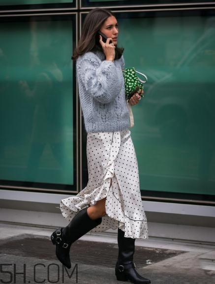 肩窄的女生穿什么毛衣好看？適合肩窄女生的毛衣款式