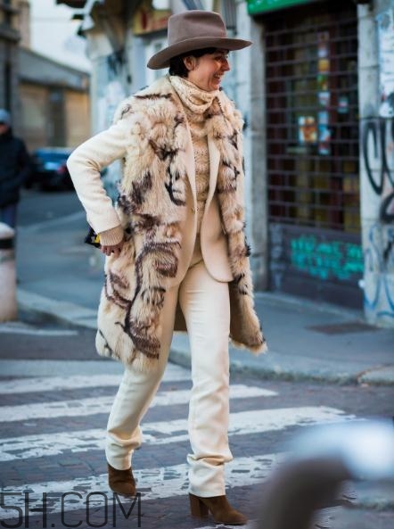 馬甲配什么衣服好看？馬甲怎么搭配好看？