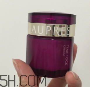 歐珀萊時(shí)光鎖緊膚霜怎么樣？適合年齡