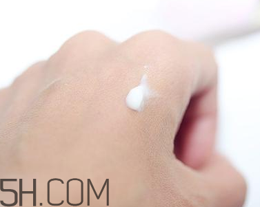 歐珀萊絲柔玫瑰護(hù)手霜怎么樣_好用嗎 歐珀萊絲柔玫瑰護(hù)手霜怎么樣_好用嗎