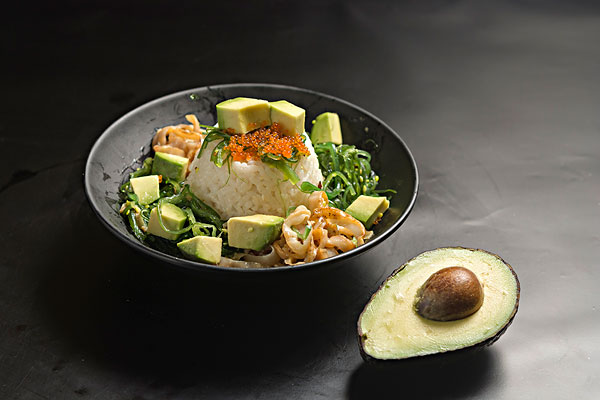 柿子和牛油果能一起吃嗎 牛油果可以和柿子一起吃嗎 柿子和牛油果能一起吃嗎 牛油果可以和柿子一起吃嗎