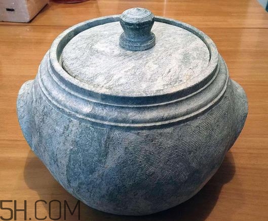 墨脫石鍋多少錢一個(gè)？墨脫石鍋為什么那么貴？