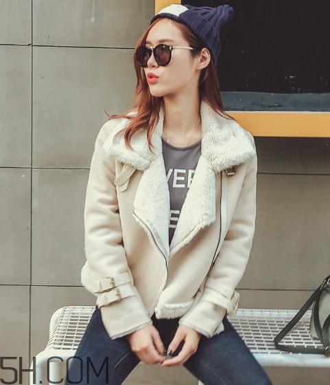 羊羔毛外套暖和嗎？羊羔毛外套多少度穿？