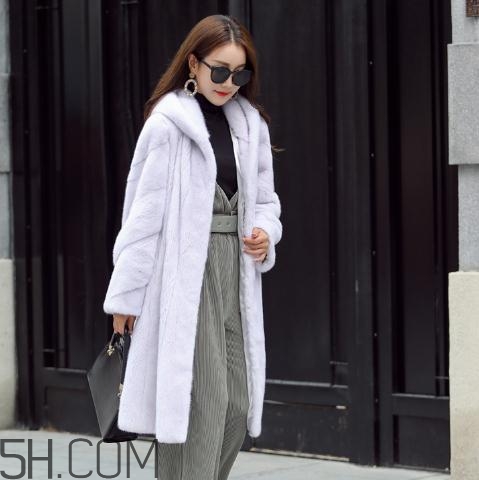 天鵝絨是貂絨嗎？天鵝絨和貂絨哪個好？