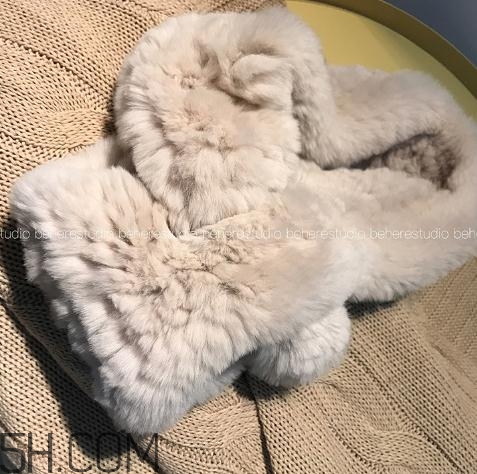 獺兔毛皮草掉毛嗎？獺兔毛皮草掉毛怎么辦？