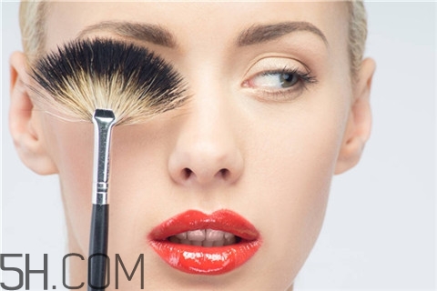 粉刺和螨蟲有什么區(qū)別？粉刺是螨蟲嗎？