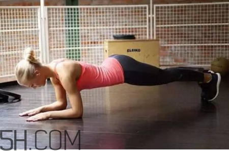 平板支撐可以瘦哪里？平板支撐鍛煉哪些肌肉？