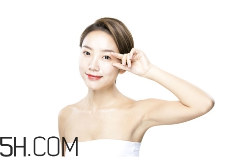 粉刺能用紅霉素軟膏嗎？粉刺擦蘆薈膠可以嗎？