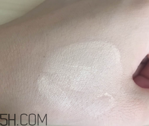 初之印修容氣墊CC霜怎么樣？多少錢？