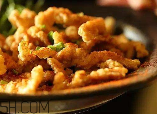 一斤肉做酥肉要放多少個(gè)雞蛋淀粉？酥肉的營(yíng)養(yǎng)價(jià)值