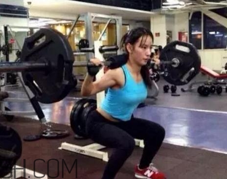 深蹲會傷害膝蓋嗎？深蹲怎么保護(hù)膝蓋？