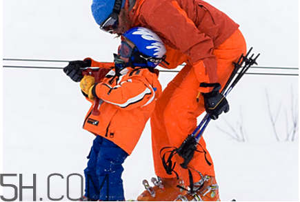 滑雪裝備有哪些？如何選擇滑雪板的長度？