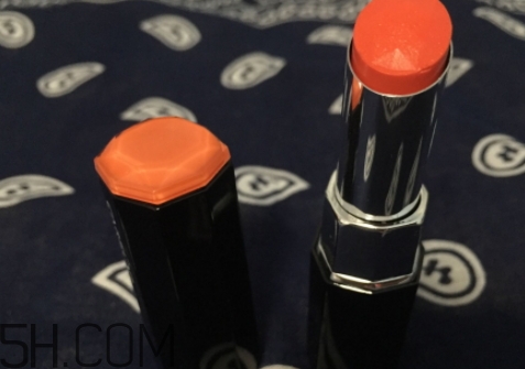 卡姿蘭和美寶蓮口紅哪個(gè)好？卡姿蘭和美寶蓮口紅對(duì)比