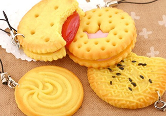 女生說吃餅干是什么意思？女生說請你吃餅干代表什么