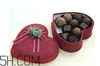 吃什么食物會(huì)導(dǎo)致失眠？睡前吃巧克力會(huì)導(dǎo)致失眠嗎？