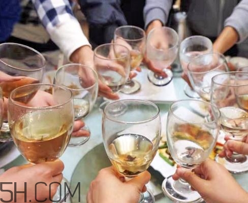 喝酒會(huì)影響性功能嗎？喝酒會(huì)腎虛嗎？