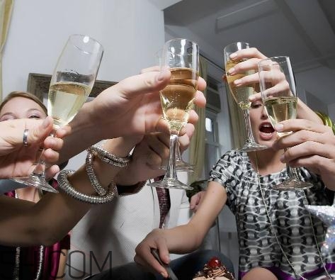 喝酒會引起尿路感染嗎？喝酒會引起尿道炎嗎？