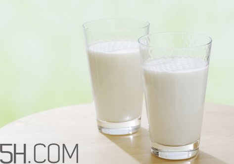 純牛奶打開后能放多久？牛奶可以煮沸嗎？