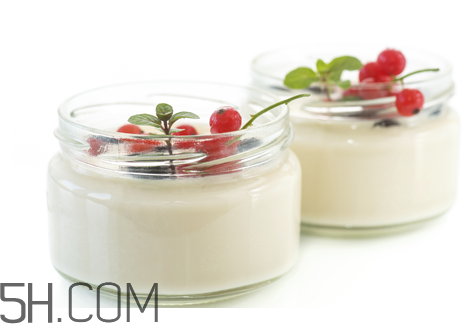 喝純牛奶喝多少合適？牛奶凍怎么做好吃？