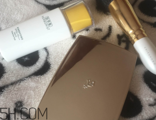 佰草集新清透防曬液怎么樣？多少錢？