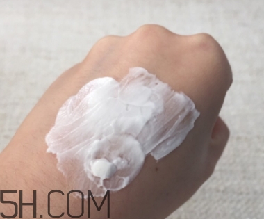 liz earle是什么牌子？liz earle是哪個國家的