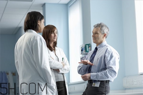 尿頻可以吃阿莫西林嗎？尿頻可以吃諾氟沙星嗎？