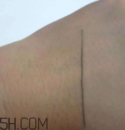 卡姿蘭粉餅哪個色號好？卡姿蘭粉餅色號試色