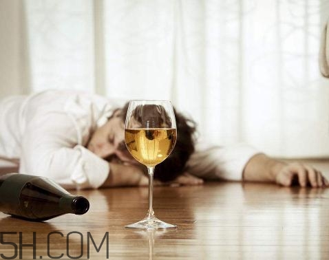 喝酒會(huì)得痔瘡嗎？喝酒痔瘡犯了怎么辦？