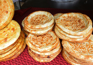 新疆的馕冷了后怎么吃？新疆大餅馕一個(gè)多少錢